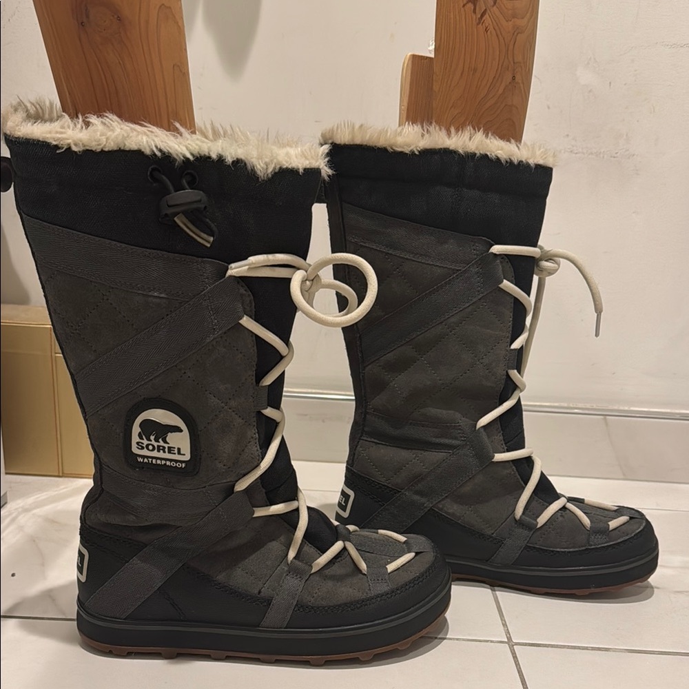 Sorel Women's Waterproof Boots - Black and Gray